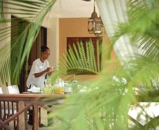 Almanara 23 Almanara-Personal-Butler